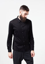 Load image into Gallery viewer, Scotland Button-Up in Black
