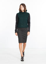 Load image into Gallery viewer, Boucle Turtle Neck in Green/Black
