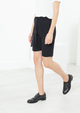 Load image into Gallery viewer, Nuit Shorts in Black
