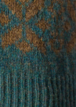 Load image into Gallery viewer, Fair Isle Vest in Army

